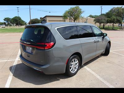 2023 Chrysler Pacifica Touring L   - Photo 5 - Euless, TX 76040