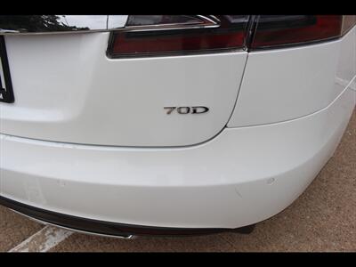 2015 Tesla Model S 70D   - Photo 13 - Euless, TX 76040
