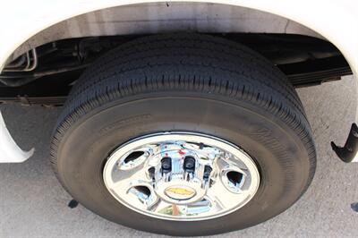 2025 Chevrolet Express LT 3500   - Photo 35 - Euless, TX 76040