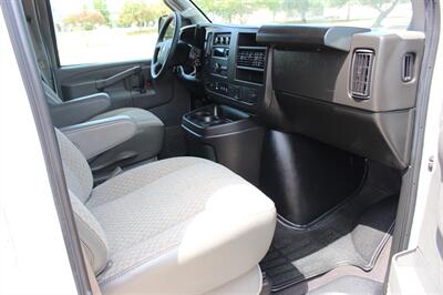 2025 Chevrolet Express LT 3500   - Photo 23 - Euless, TX 76040