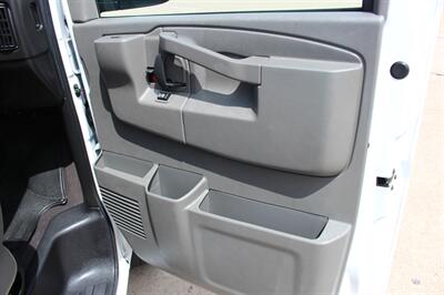2025 Chevrolet Express LT 3500   - Photo 26 - Euless, TX 76040