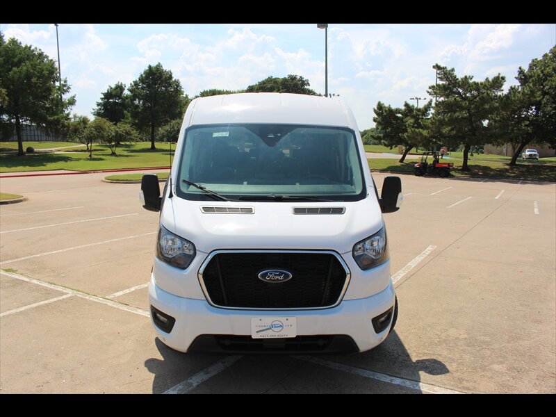 2023 Ford Transit XLT photo 3