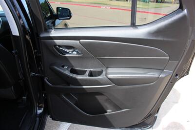 2018 Chevrolet Traverse LT Leather   - Photo 14 - Euless, TX 76040