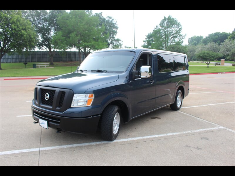 2017 Nissan NV 3500 HD S   - Photo 1 - Euless, TX 76040