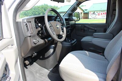 2024 Chevrolet Express LT 3500 - Photo 24 - Euless, TX 76040