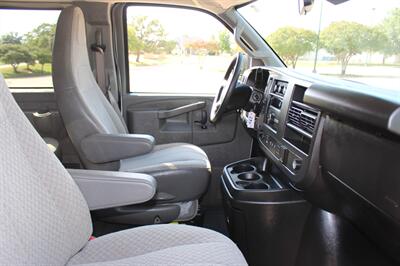 2024 Chevrolet Express LT 3500 - Photo 19 - Euless, TX 76040