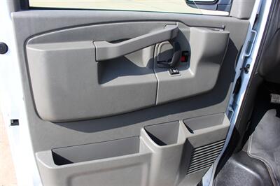 2024 Chevrolet Express LT 3500 - Photo 25 - Euless, TX 76040