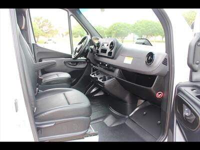 2025 Mercedes-Benz Sprinter 2500   - Photo 15 - Euless, TX 76040