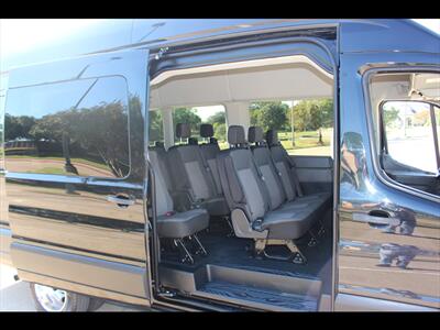 2020 Ford Transit 350 HD XLT   - Photo 18 - Euless, TX 76040