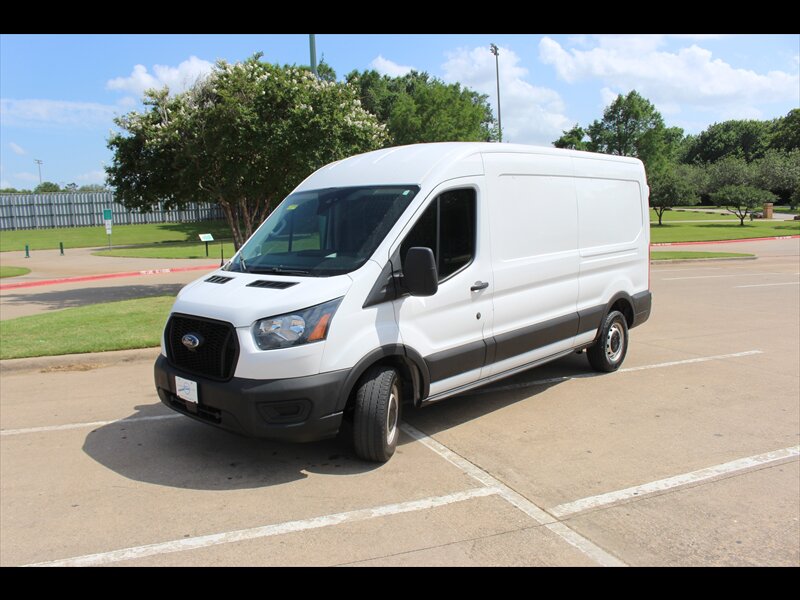 2022 Ford Transit's photo