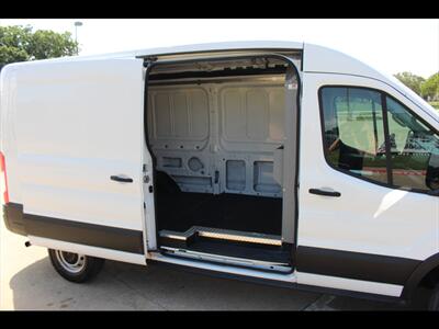 2022 Ford Transit 250   - Photo 14 - Euless, TX 76040