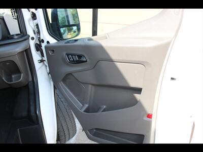 2022 Ford Transit 250   - Photo 17 - Euless, TX 76040