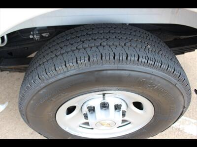 2025 Chevrolet Express LS 3500   - Photo 33 - Euless, TX 76040
