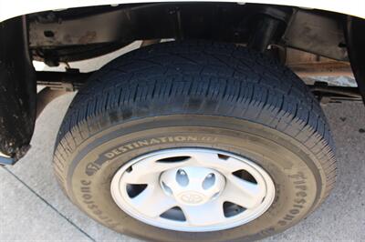 2021 Toyota Tacoma SR - Photo 31 - Euless, TX 76040