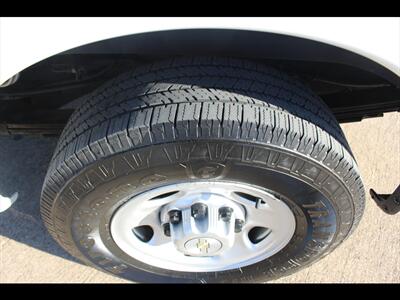 2020 Chevrolet Express LS 3500   - Photo 34 - Euless, TX 76040