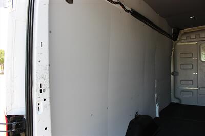 2022 Ford Transit 350 - Photo 10 - Euless, TX 76040