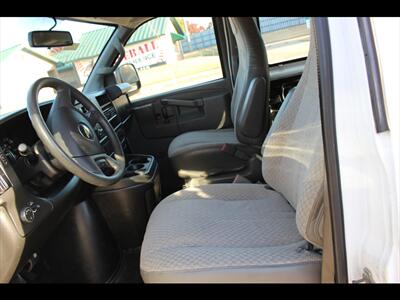 2017 Chevrolet Express 2500   - Photo 21 - Euless, TX 76040