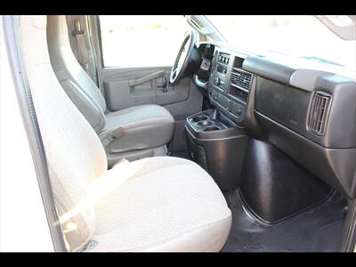 2017 Chevrolet Express 2500   - Photo 19 - Euless, TX 76040