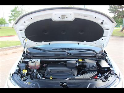 2022 Chrysler Pacifica Touring L   - Photo 34 - Euless, TX 76040