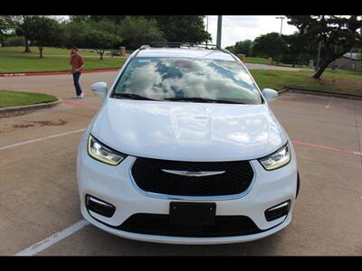 2022 Chrysler Pacifica Touring L   - Photo 7 - Euless, TX 76040