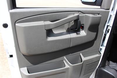 2025 Chevrolet Express LS 3500 - Photo 23 - Euless, TX 76040