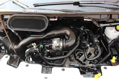 2024 Ford Transit 250   - Photo 33 - Euless, TX 76040