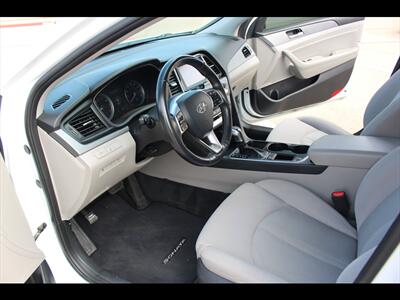 2018 Hyundai SONATA SEL   - Photo 10 - Euless, TX 76040