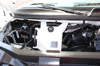 2025 Chevrolet Express LS 3500 - Photo 37 - Euless, TX 76040