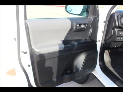 2022 Toyota Tacoma SR   - Photo 19 - Euless, TX 76040