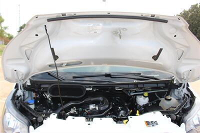 2024 Ford Transit 250   - Photo 33 - Euless, TX 76040