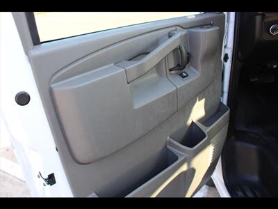 2022 Chevrolet Express LS 3500   - Photo 19 - Euless, TX 76040