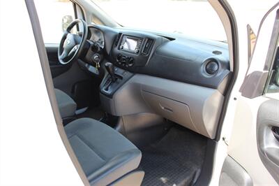 2019 Nissan NV200 SV - Photo 18 - Euless, TX 76040