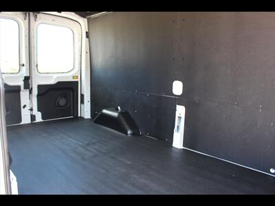 2023 Ford Transit 250   - Photo 15 - Euless, TX 76040