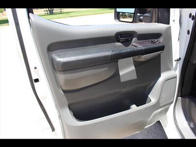 2015 Nissan NV 3500 HD S - Photo 27 - Euless, TX 76040