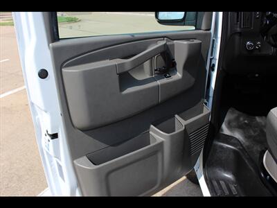 2021 Chevrolet Express 2500   - Photo 16 - Euless, TX 76040