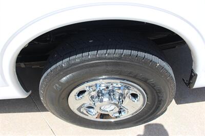 2016 Chevrolet Express LT 3500   - Photo 33 - Euless, TX 76040