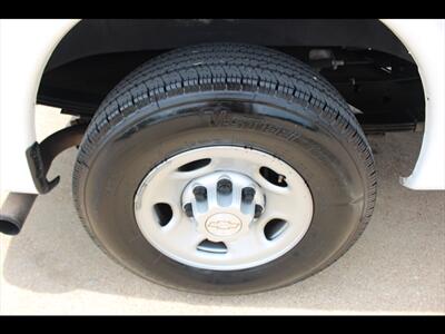 2018 Chevrolet Express 2500   - Photo 28 - Euless, TX 76040