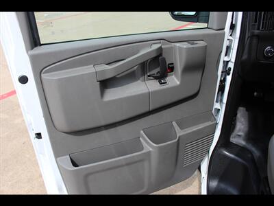 2018 Chevrolet Express 2500   - Photo 19 - Euless, TX 76040