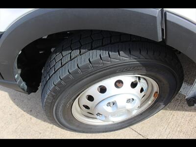 2022 Ford Transit 250   - Photo 31 - Euless, TX 76040