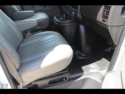 2022 Chevrolet Express LS 3500   - Photo 18 - Euless, TX 76040