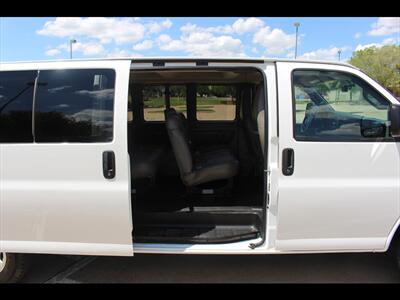2022 Chevrolet Express LS 3500   - Photo 12 - Euless, TX 76040