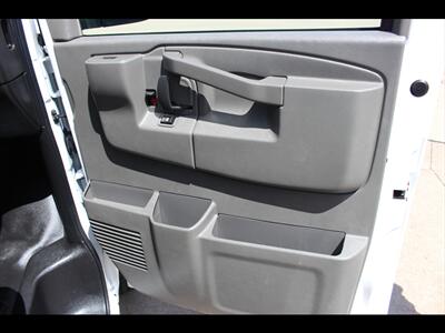 2022 Chevrolet Express LS 3500   - Photo 17 - Euless, TX 76040
