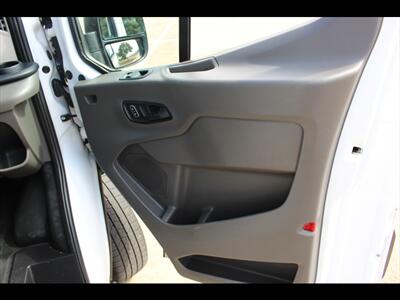 2023 Ford Transit 250   - Photo 17 - Euless, TX 76040
