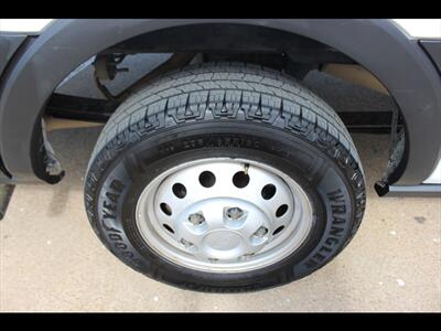 2023 Ford Transit 250   - Photo 26 - Euless, TX 76040