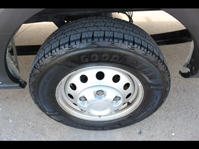 2023 Ford Transit 250   - Photo 25 - Euless, TX 76040