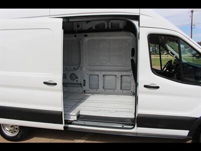 2023 Ford Transit 250   - Photo 15 - Euless, TX 76040