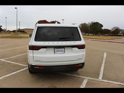 2022 Jeep Wagoneer Series III   - Photo 4 - Euless, TX 76040