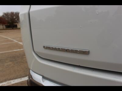 2022 Jeep Wagoneer Series III   - Photo 10 - Euless, TX 76040