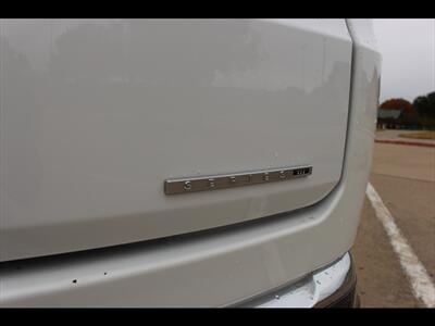 2022 Jeep Wagoneer Series III   - Photo 9 - Euless, TX 76040