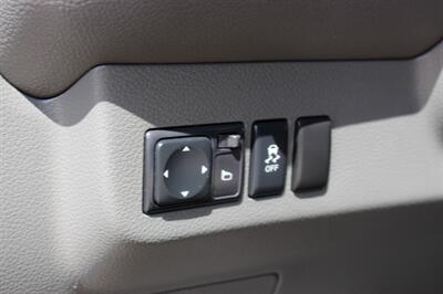 2014 Nissan NV 3500 HD S   - Photo 36 - Euless, TX 76040